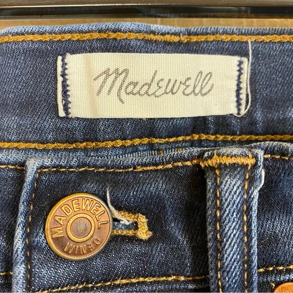 Madewell 9" Mid-Rise Skinny Jeans in Larkspur Wash: TENCEL™ Denim Edition - Picture 8 of 11